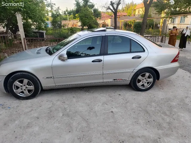 Mercedes-Benz C class 2000 · 2.0 MT