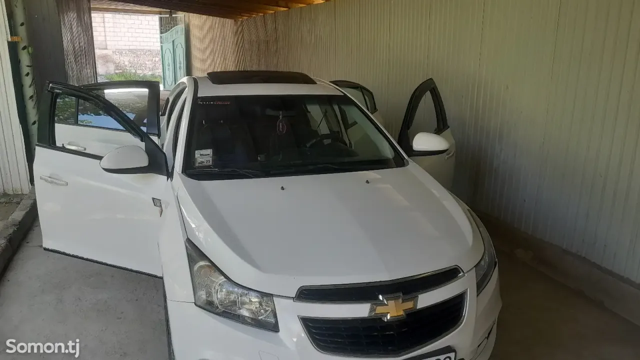 Chevrolet Cruze 2010 · 1.8 AT
