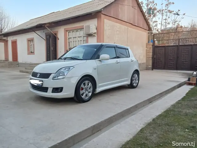 Suzuki Swift 2009 · 1.3 AT