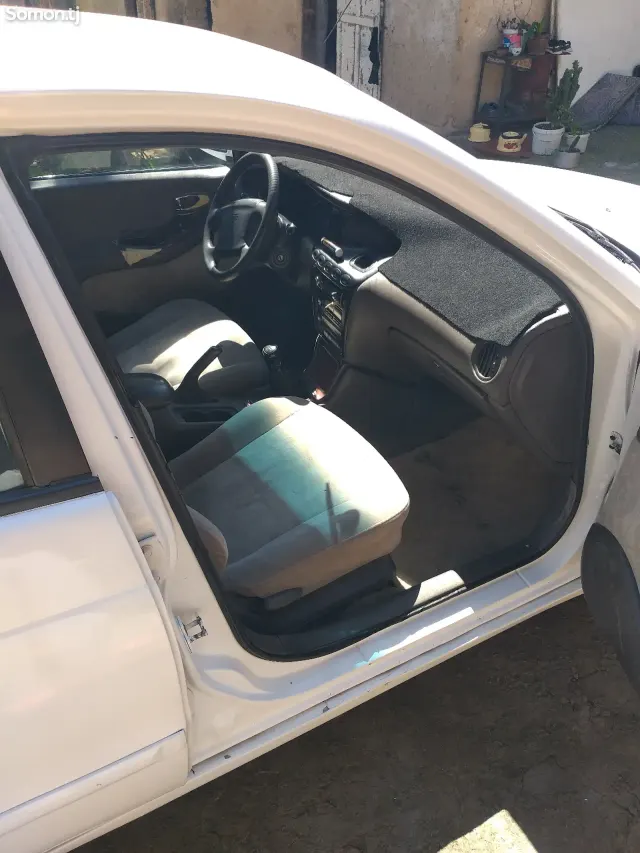 Daewoo Leganza 1997 · 1.8 MT