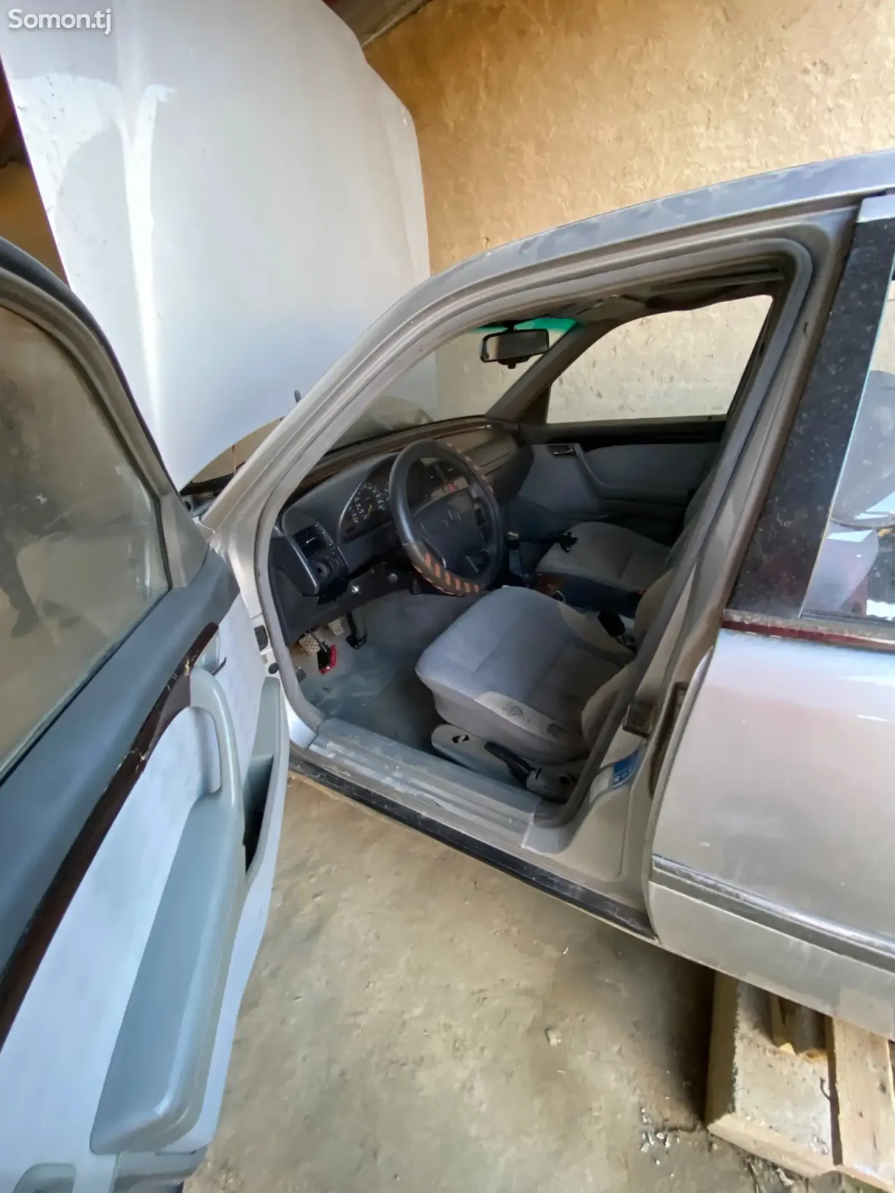 Mercedes-Benz C class 1996 · 2.0 MT