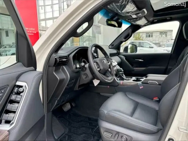 Toyota Land Cruiser 2026 · 3.5 AT