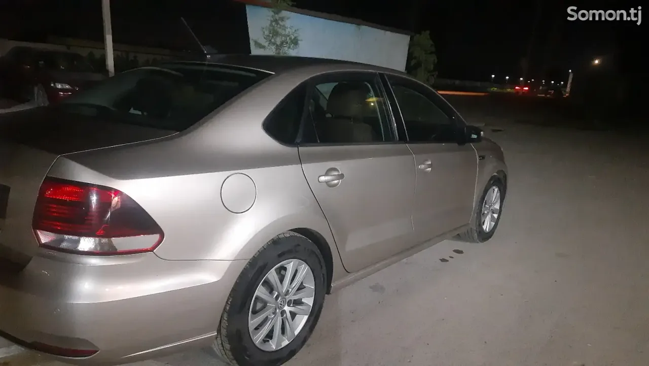 Volkswagen Polo 2019 · 1.6 AT