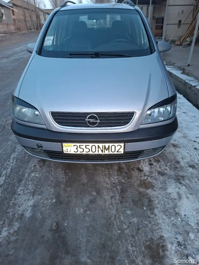 Opel Zafira 2002 · 1.8 MT