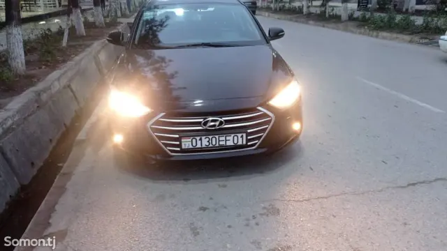Hyundai Avante 2016 · 1.6 AT