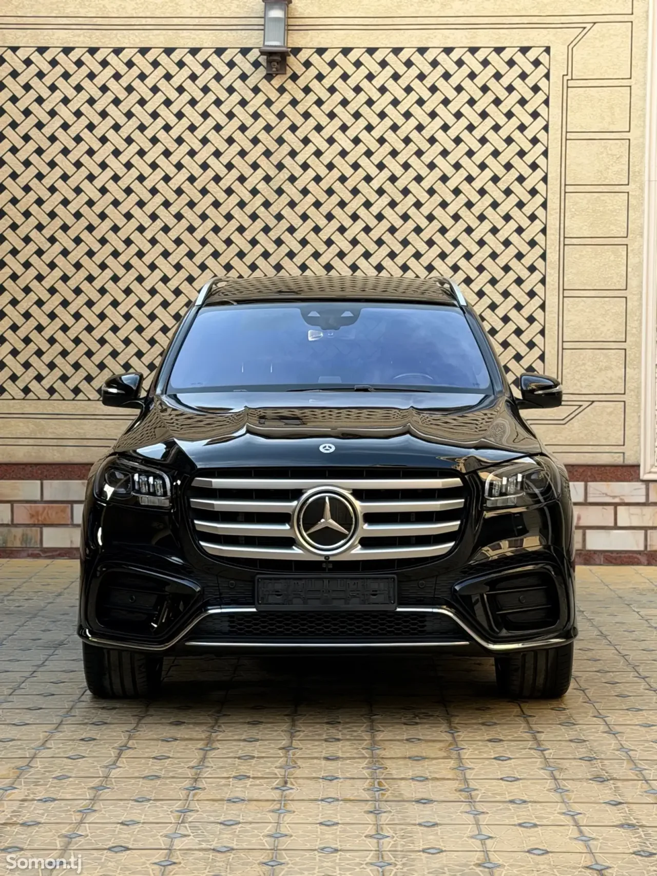 Mercedes-Benz GLS 2024 · 5.8 AT