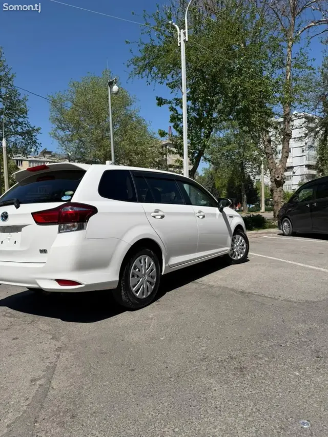 Toyota Fielder 2017 · 1.5 AT