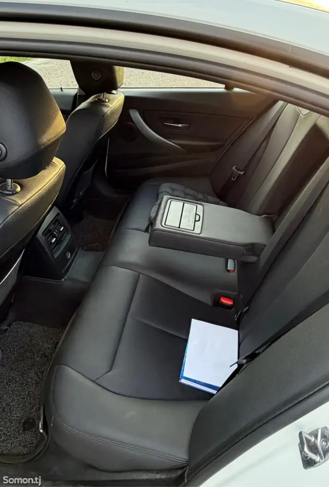 BMW 3 series 2014 · 2.0 AT