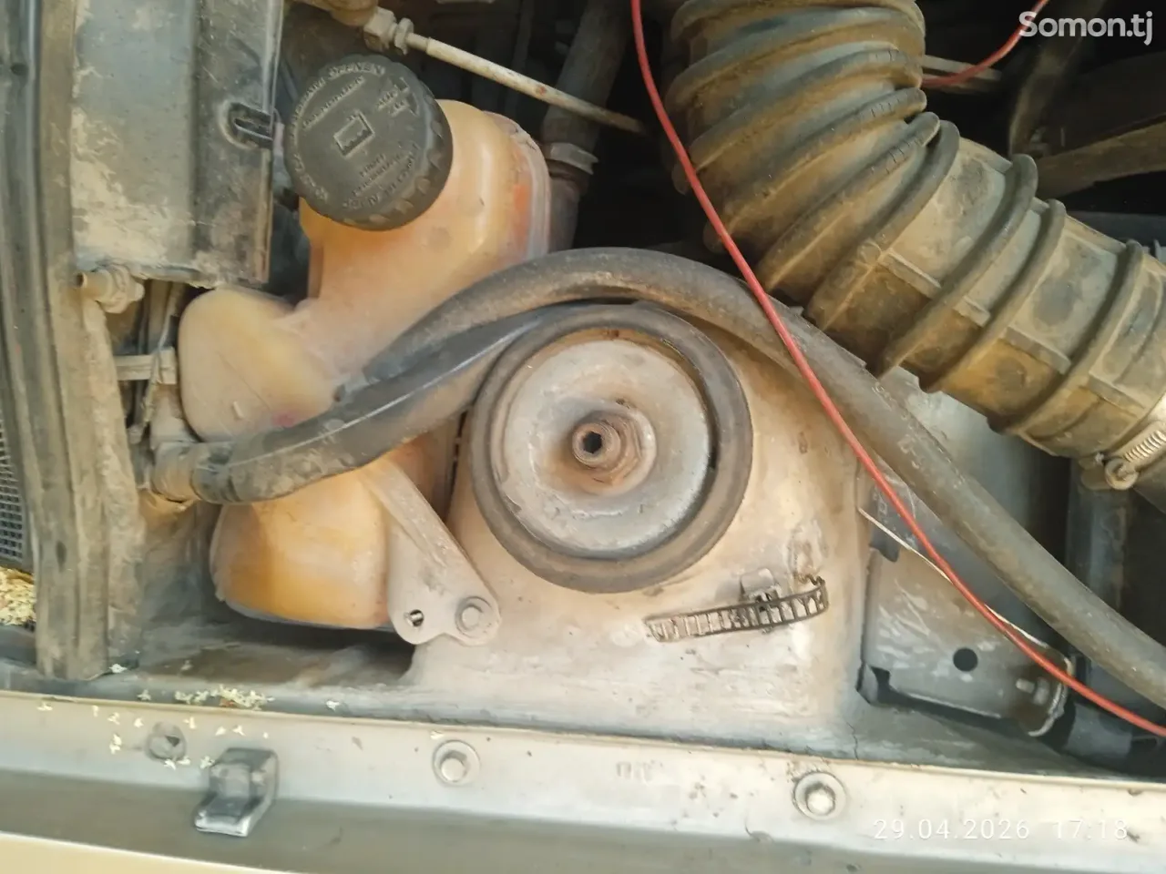 Opel Vectra A 1990 · 1.6 MT