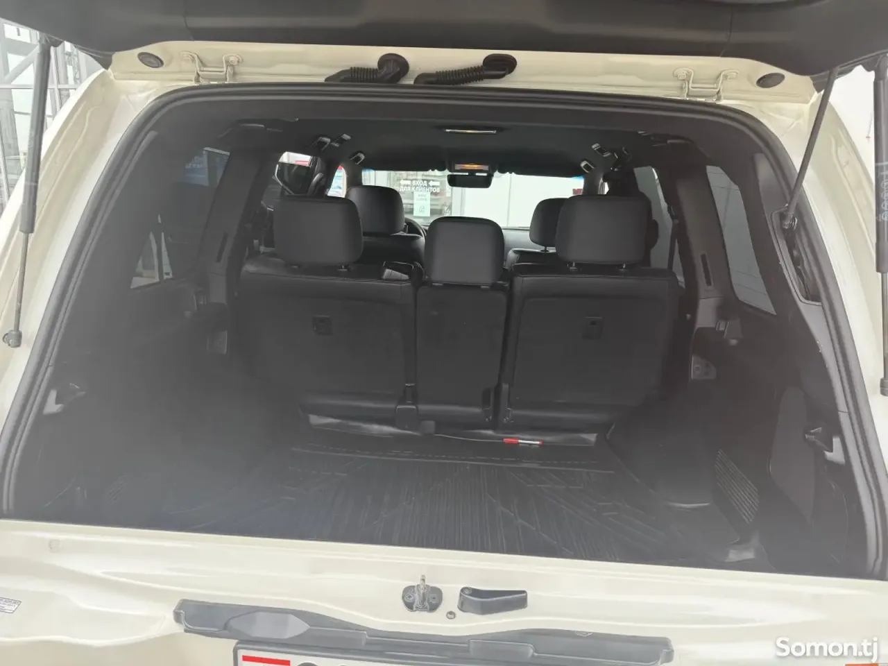 Toyota Land Cruiser 2018 · 4.5 AT