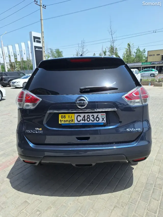 Nissan Rogue 2017 · 2.4 AT