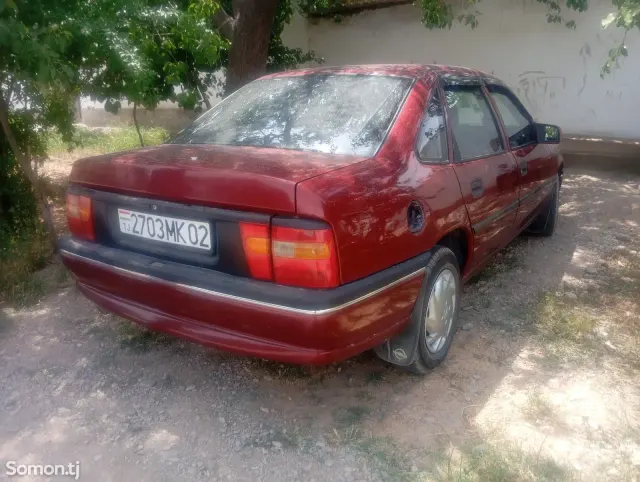 Opel Vectra A 1995 · 1.6 MT