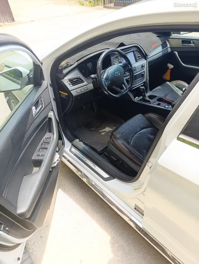 Hyundai Sonata 2014 · 2.0 AT