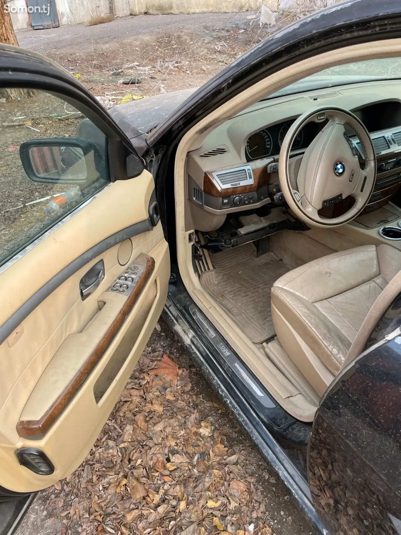BMW 7 series 2003 · 4.4 AT