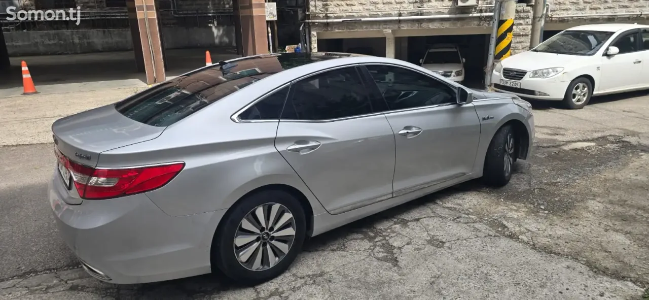 Hyundai Grandeur 2014 · 2.5 AT