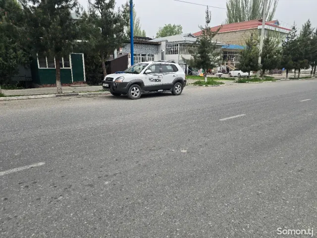 Hyundai Tucson 2007 · 2.0 AT