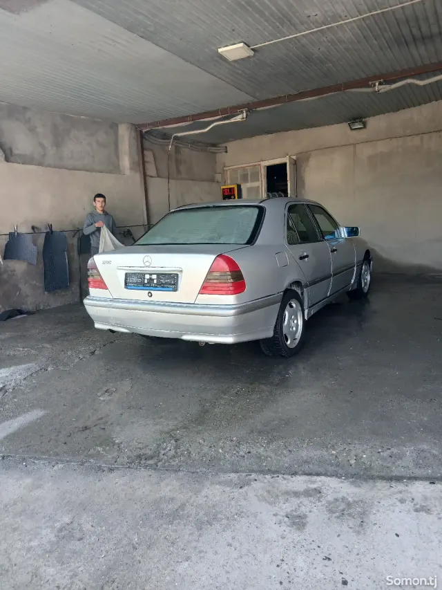 Mercedes-Benz C class 1994 · 1.8 MT