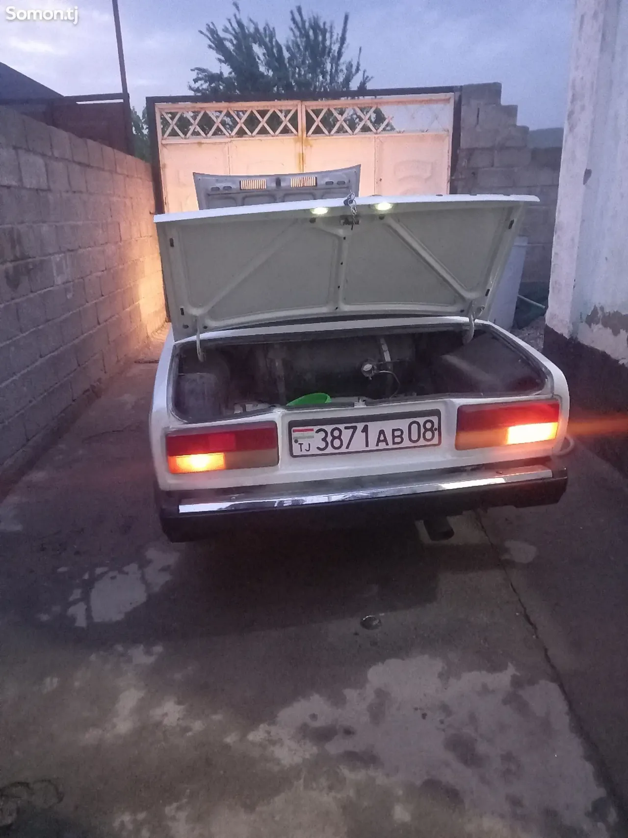 Lada (ВАЗ) 2107 2004 · 0.6 MT