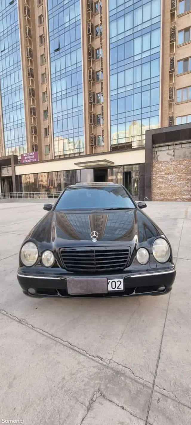 Mercedes-Benz E class 1988 · 5.5 AT