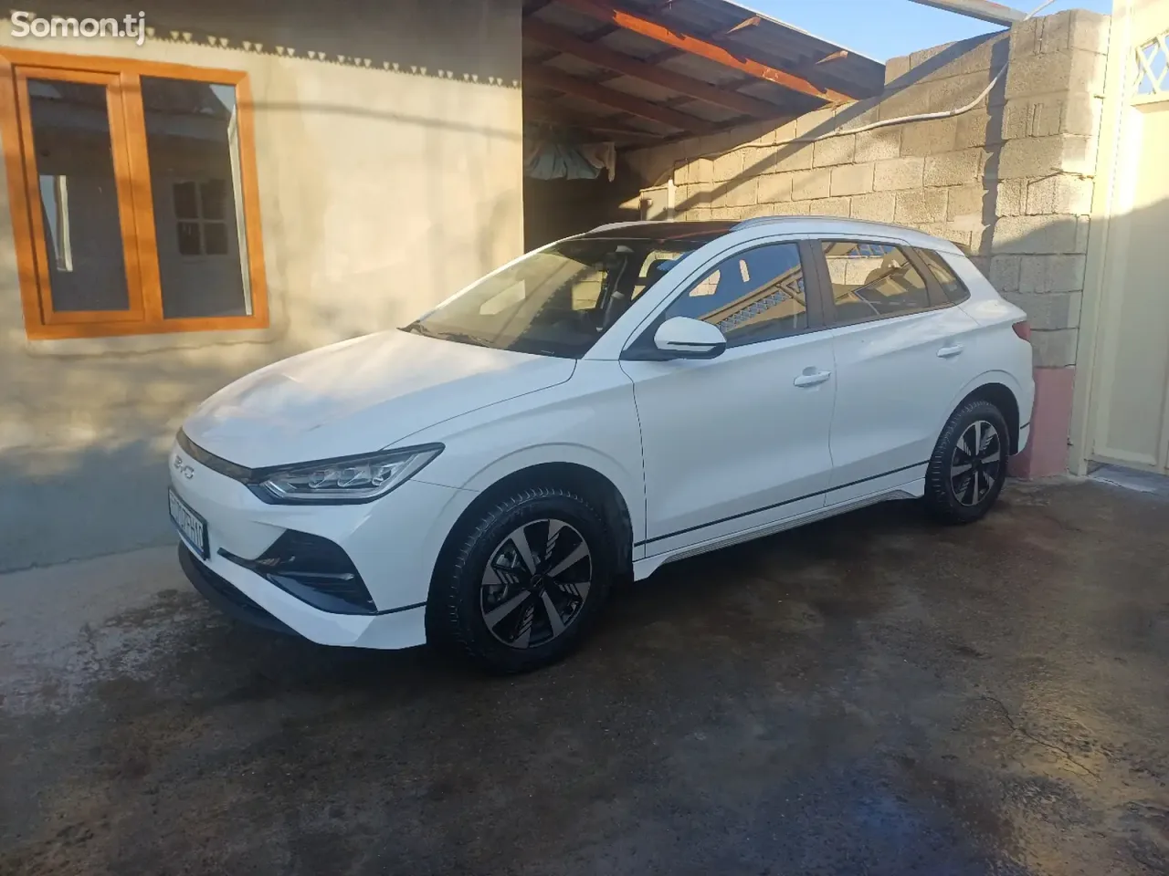 BYD E2 2024 · AT
