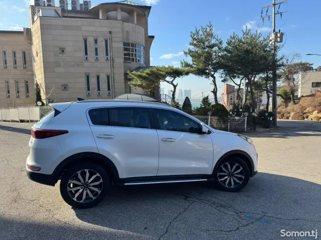 Kia Sportage 2016 · 1.7 AT