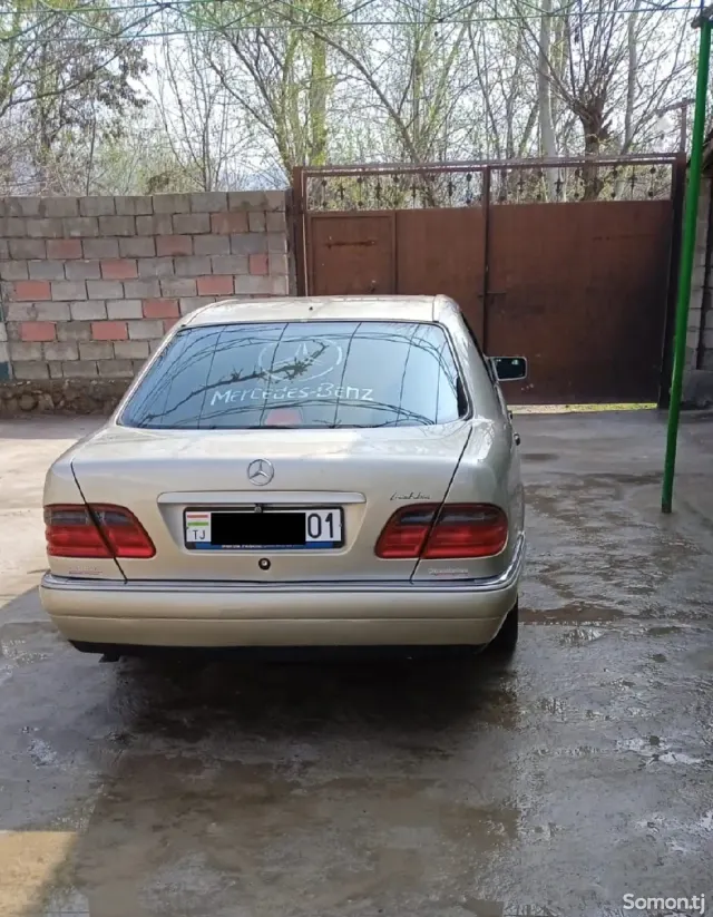 Mercedes-Benz E class 1997 · 2.0 MT