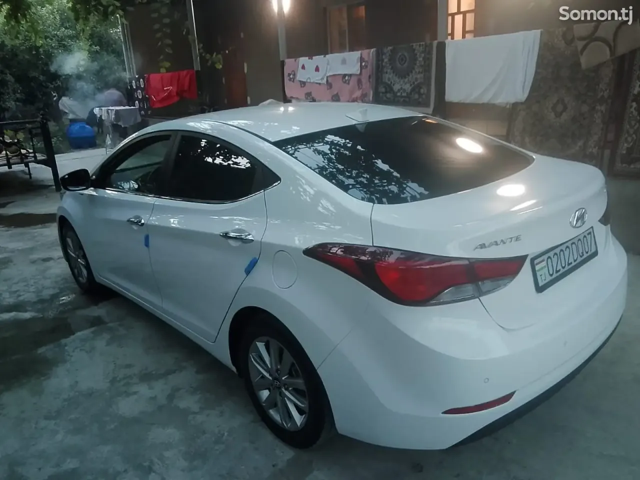 Hyundai Avante 2014 · 1.6 AT