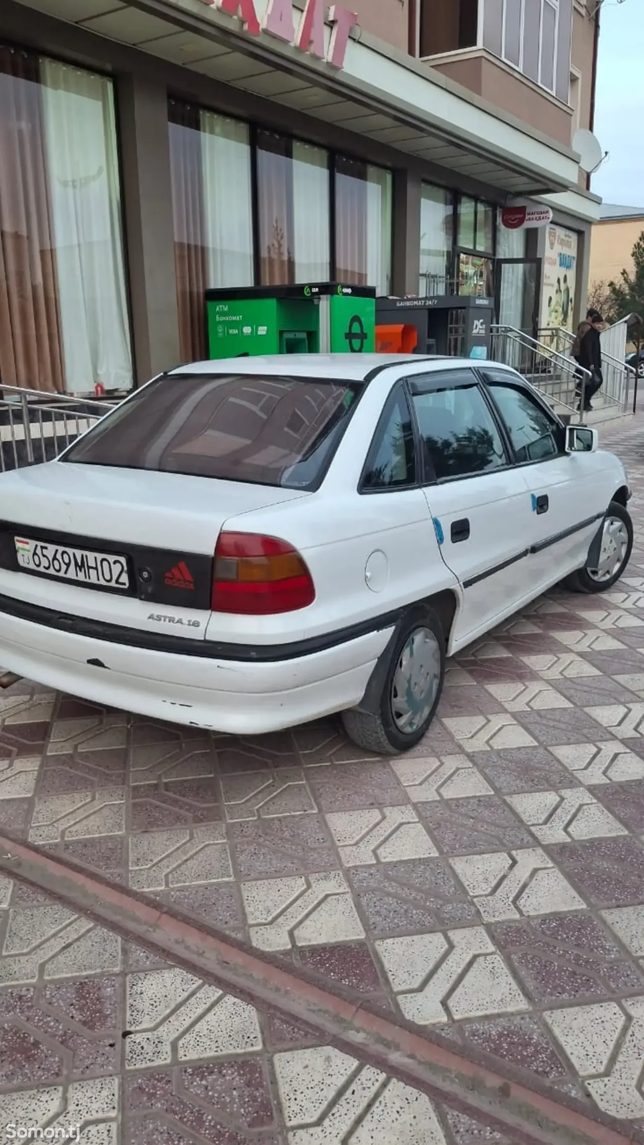 Opel Astra F 1994 · 1.6 MT