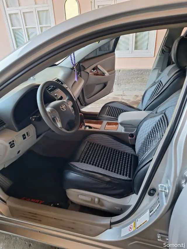Toyota Camry 2011 · 2.5 AT