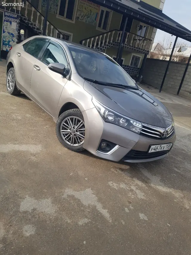 Toyota Corolla 2013 · 1.6 AT