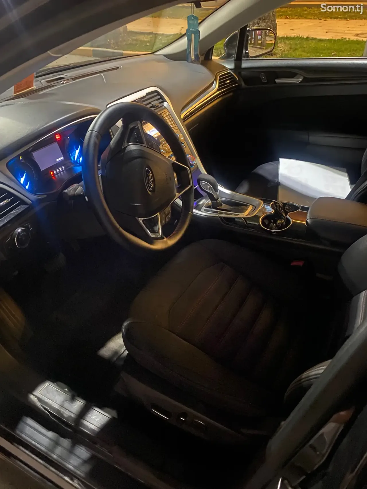 Ford Fusion 2015 · 2.0 AT
