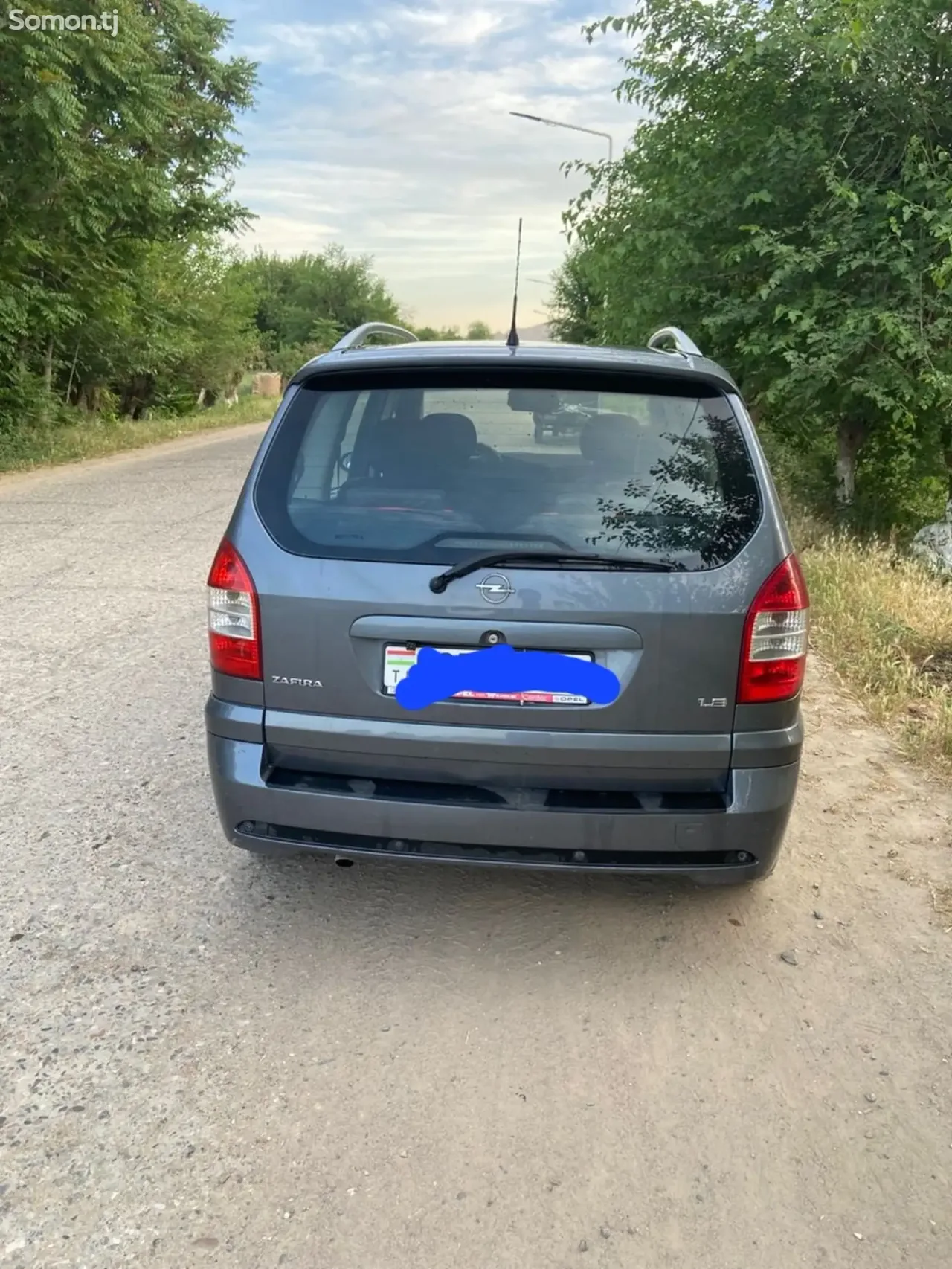 Opel Zafira 2005 · 1.8 MT