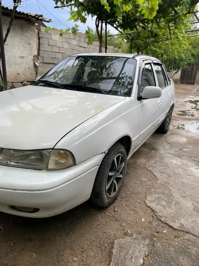 Daewoo Nexia 1998 · 1.5 MT
