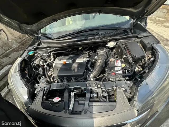 Honda CR-V 2014 · 2.4 AT