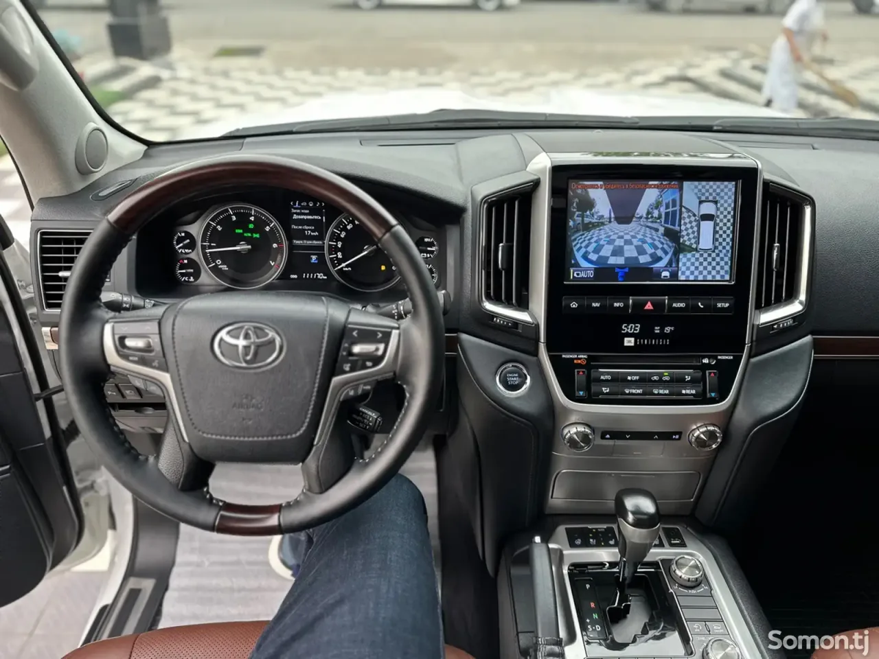 Toyota Land Cruiser 2018 · 4.6 AT