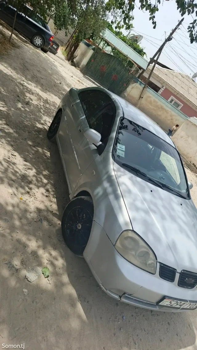 Daewoo Lacetti 2004 · AT
