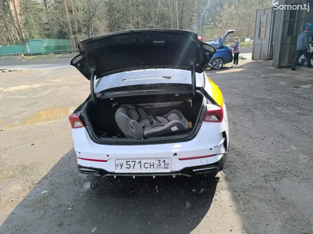 Kia K5 2020 · 2.0 AT