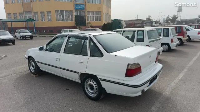 Daewoo Nexia 1996 · 1.5 MT