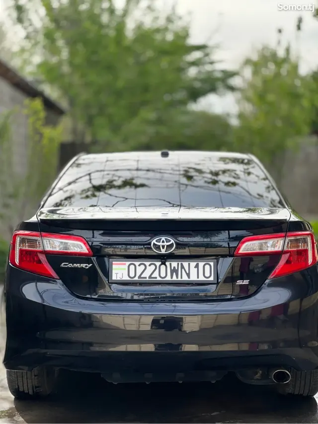 Toyota Camry 2013 · 2.5 AT