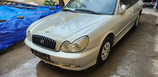 Hyundai Sonata 2002 · 2.0 MT