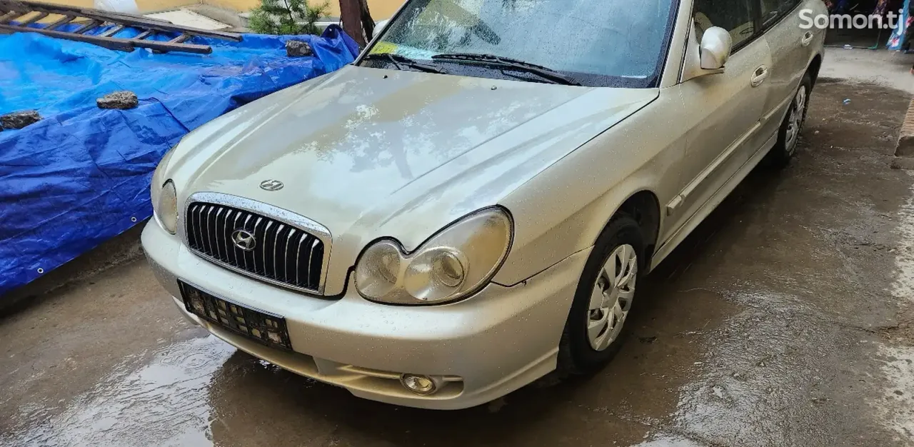 Hyundai Sonata 2002 · 2.0 MT