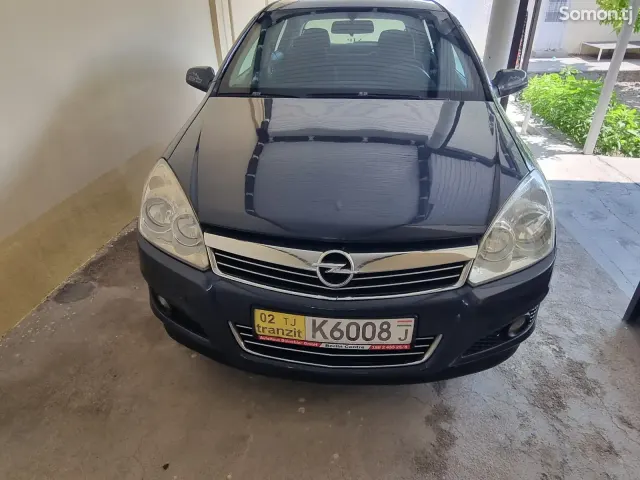 Opel Astra H 2007 · 1.6 MT