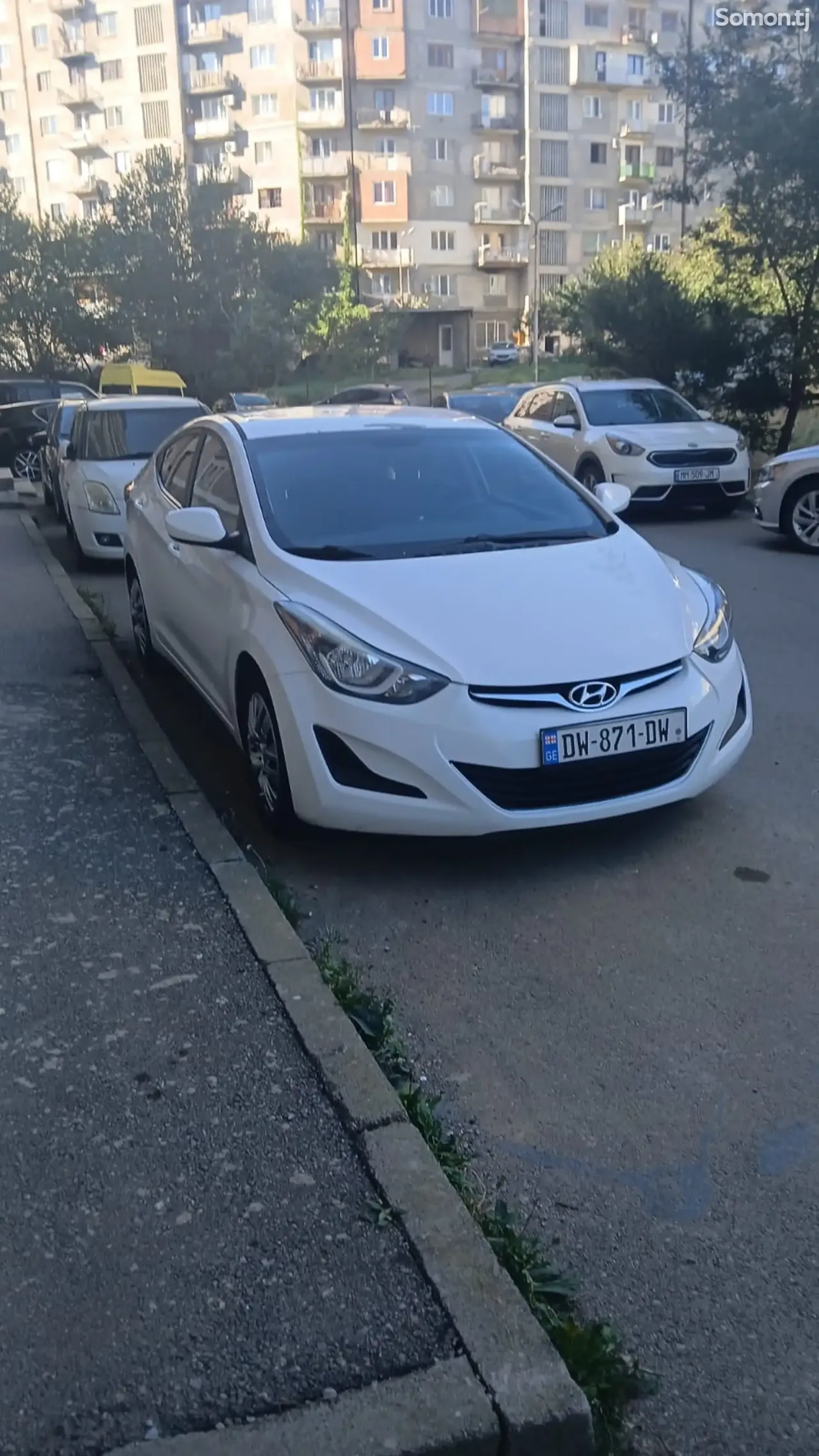 Hyundai Elantra 2014 · 1.8 AT