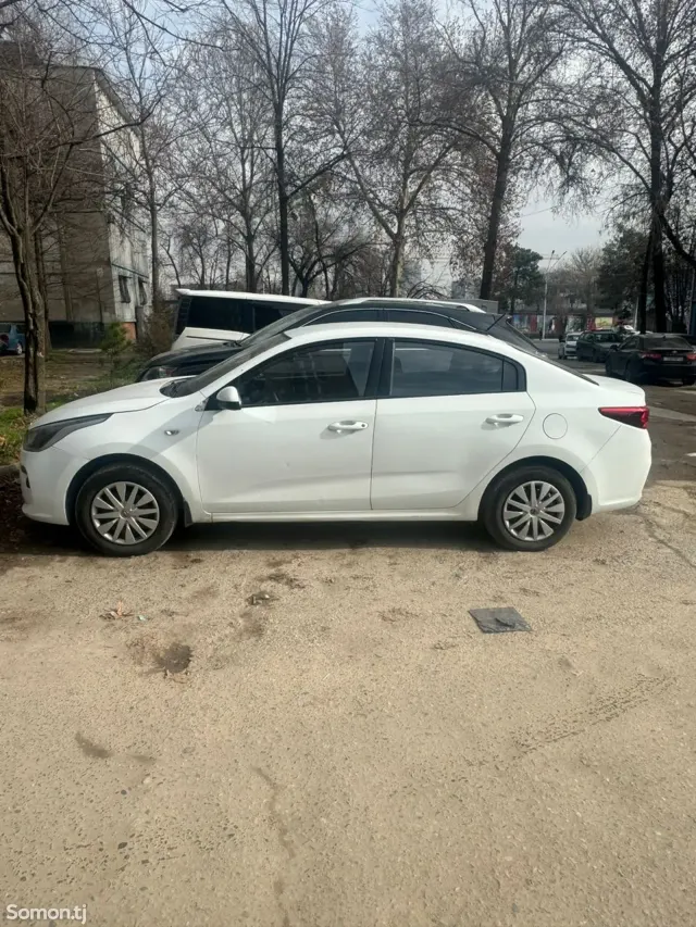 Kia Rio 2019 · 1.4 MT