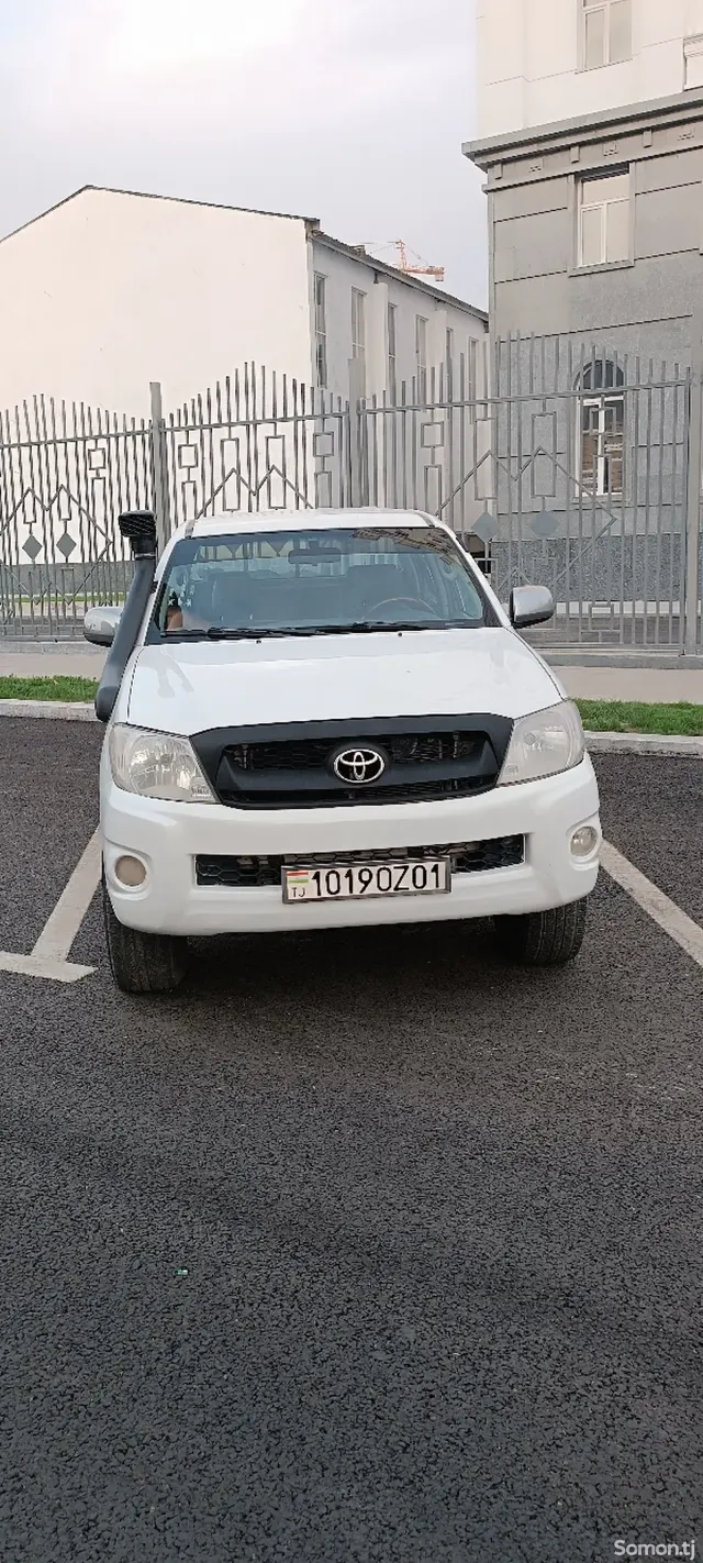 Toyota Hilux 2009 · 2.7 MT