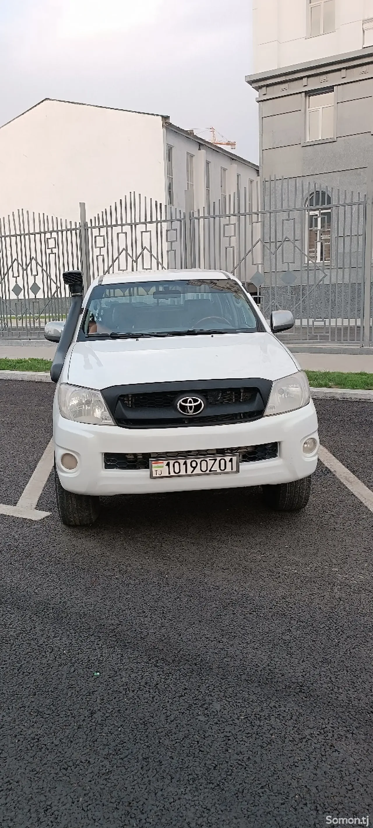 Toyota Hilux 2009 · 2.7 MT