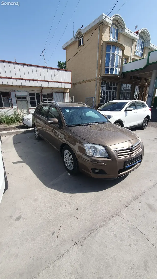 Toyota Avensis 2005 · 1.8 AT