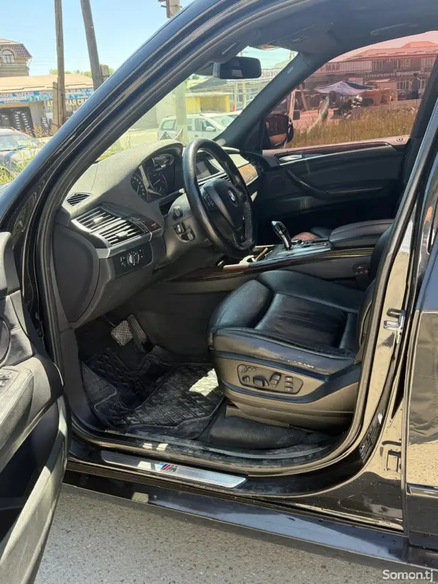 BMW X5 2011 · 3.0 AT