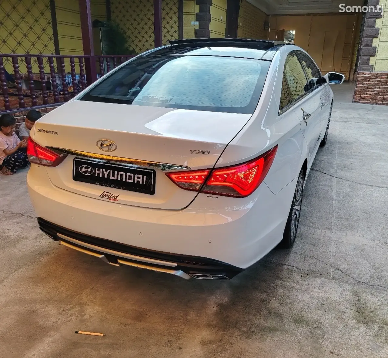 Hyundai Sonata 2011 · 2.0 AT