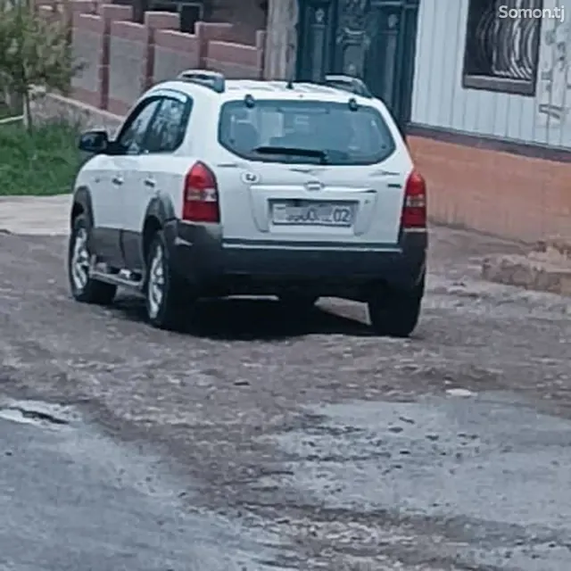 Hyundai Tucson 2005 · 2.0 AT